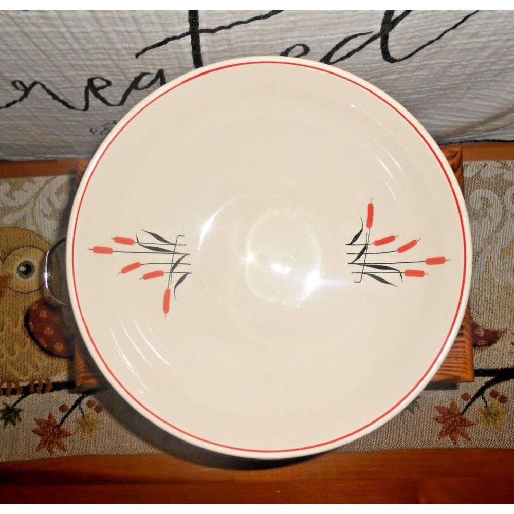 UNIVERSAL POTTERIES CAMBRIDGE OHIO CATTAIL 9.5" SERVING BOWL ORANGE RED CAT TAIL